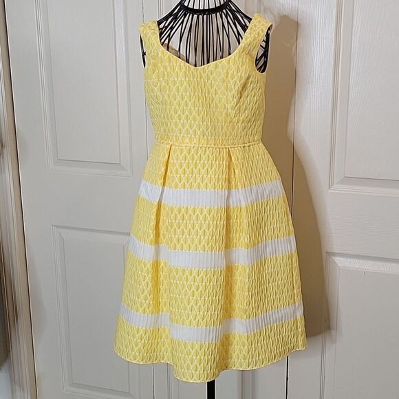 ADRIANNA PAPELL Butter Yellow & White Sleeveless Dress Size 2 - Picture 11 of 11